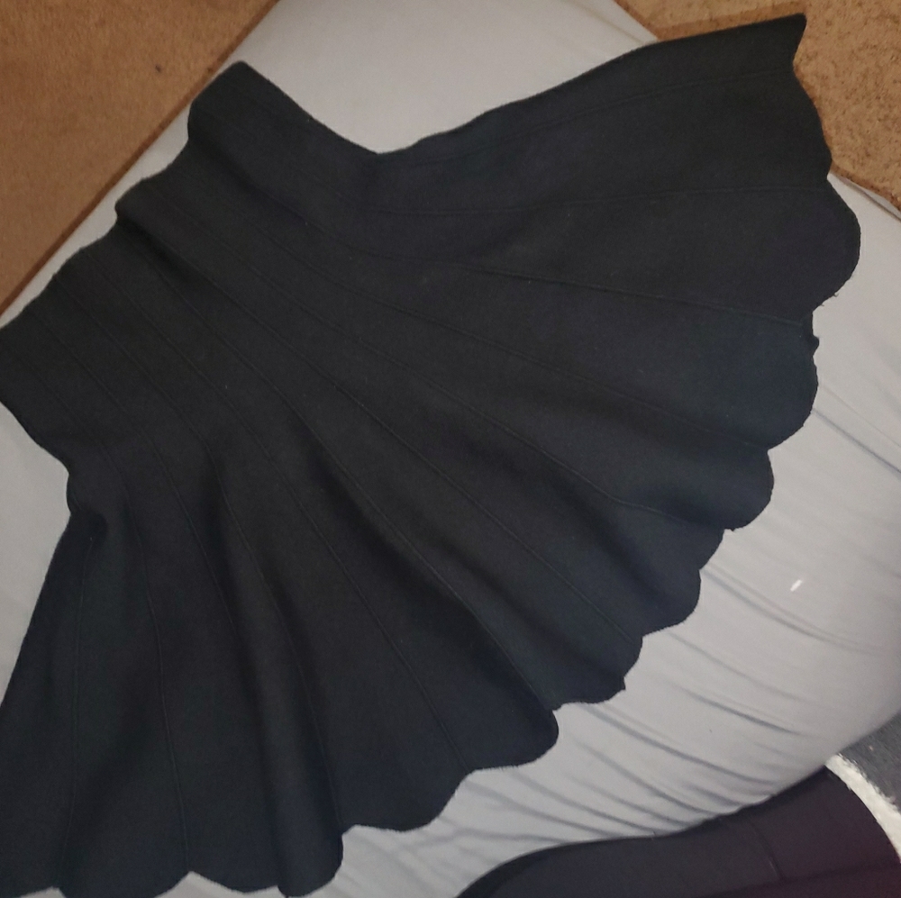 Black skater skirt